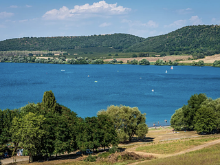 Campeggio in riva al lago nel Lazio